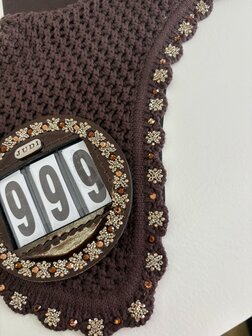 Royal Allure rocks light gold smoked topaz