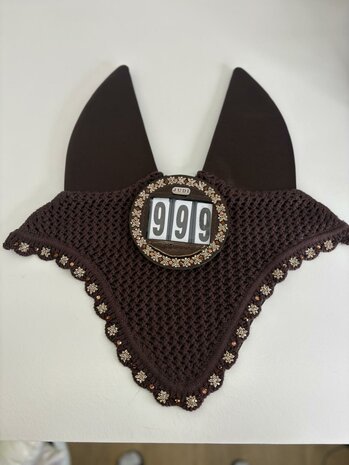 Royal Allure rocks light gold smoked topaz