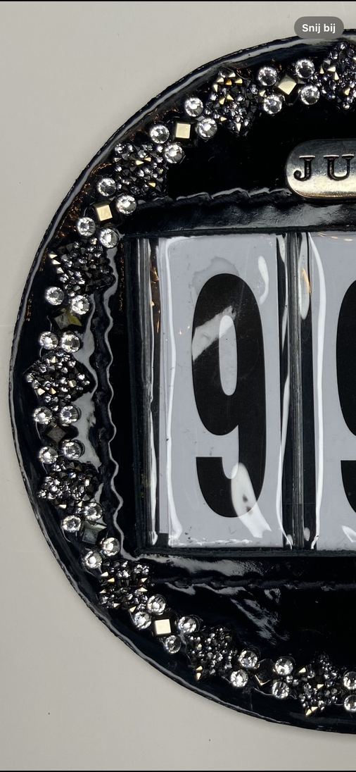 Starting number Prestige square rocks dark gold metallic gold