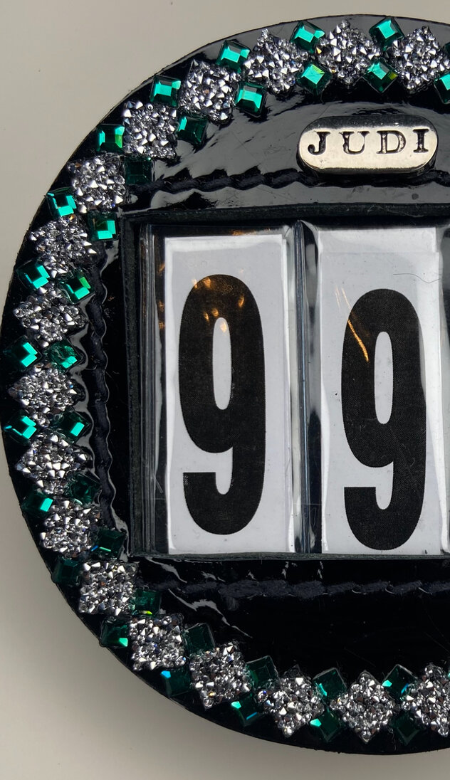 Starting number Premium square rocks clear emerald 