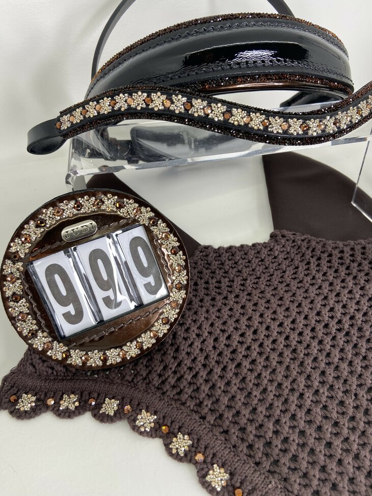 Startnummer Royal Allure traverso light gold brown